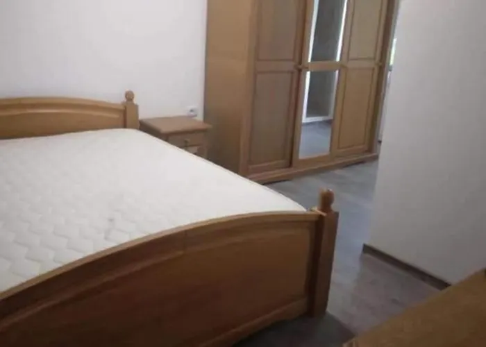 Homestay Casa De Vacanta Mari *