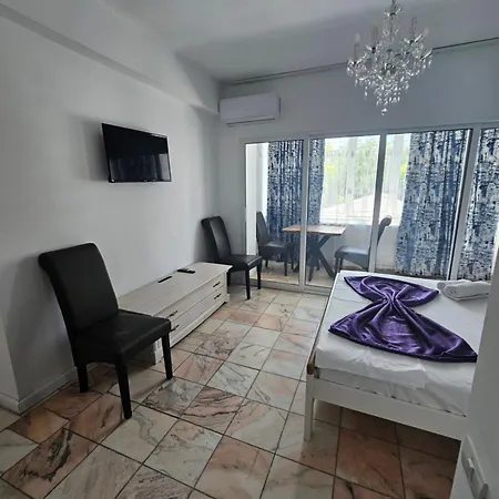 Casa De Vacanta Mari Gazde/Camere de închiriat